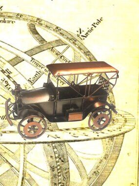 Retro Metal Car Handmade Car Model 1:500 Scale Home Decor Display Collectible